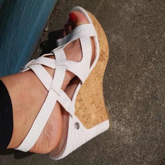 Wedge - Picture 3 of 7